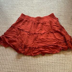 Size L reddish orange skirt